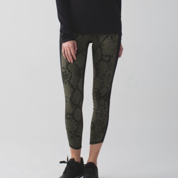 Women’s lululemon leggings - Picture 10 of 12